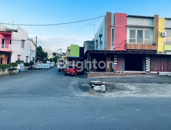 JUAL CEPAT, 2 RUKO CITY GARDEN HOOK DI PINTU UTAMA PERUMAHAN