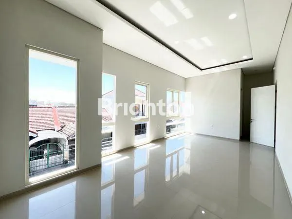 image JUAL RUMAH BARU GRESS MODERN MINIMALIS SUTOREJO (7)