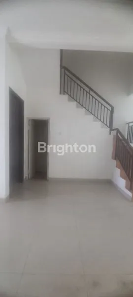 image DI JUAL/ SEWA RUMAH 3 LANTAI DI TOMANG, JAKARTA BARAT (8)