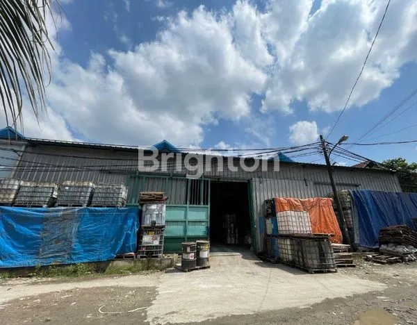 GUDANG BESAR DI JATI UWUNG