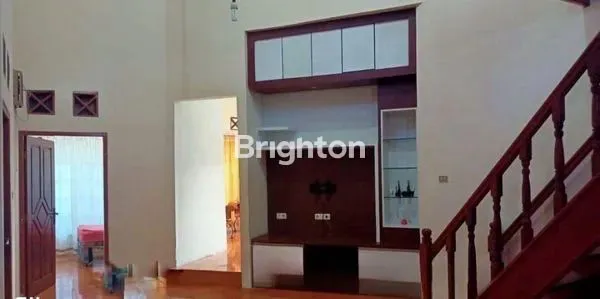 image LUXURY HOME LOKASI STRATEGIS DEKAT SUDIRMAN PEKANBARU (4)