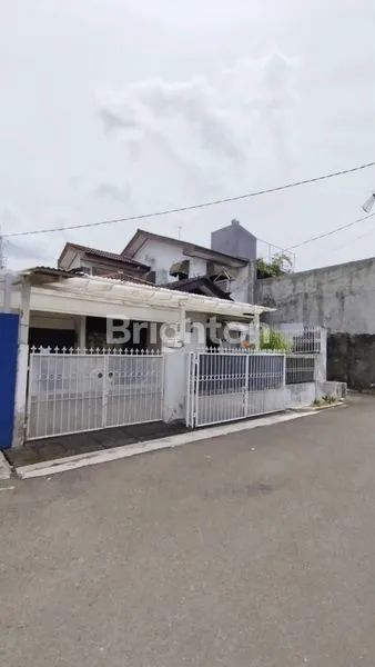 image PERUMAHAN TAMAN MERUYA ILIR MERUYA UTARA KEMBANGAN JAKARTA BARAT UKURAN 20X10 M2 RUMAH 2 LANTAI HADAP BARAT ROW JALAN 2 MOBIL LEGA, DEKAT PINGGIR TOL MERUYA (4)
