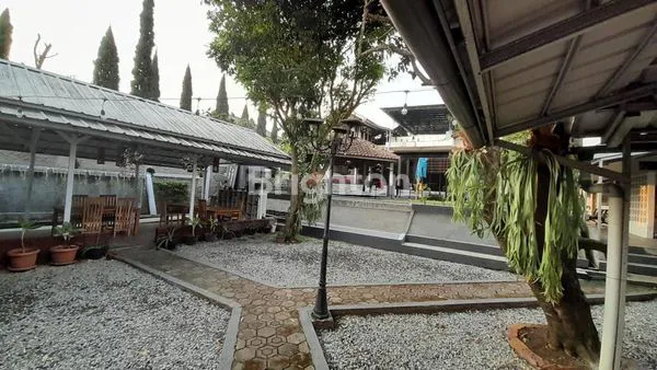 image RUMAH DAN TEMPAT USAHA HALAMAN LUAS DI CIMAHI (4)