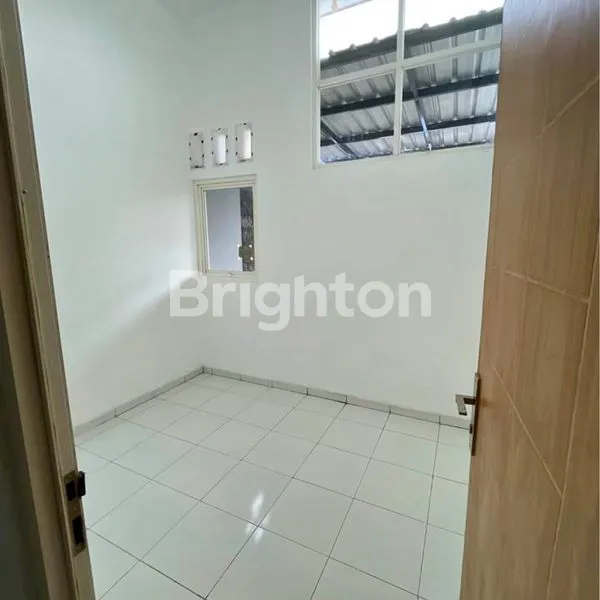 image RUMAH SIAP HUNI DI PERUM PURI PAGELARAN, MOJOSONGO (2)