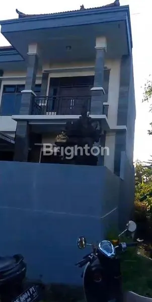 DIJUAL RUMAH LANTAI DUA