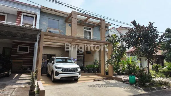 RUMAH MEWAH DI TAMAN SIMPRUK