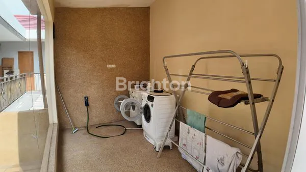 image RUMAH MEWAH DI TAMAN SIMPRUK (3)