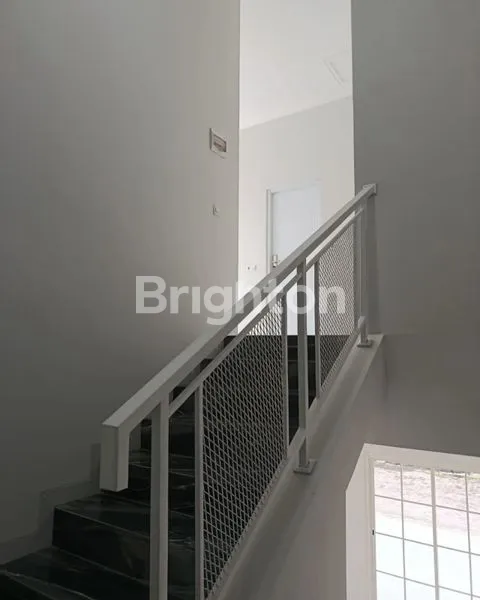 image RUMAH DIKAWASAN DEKAT KENJERAN MERR GALAXI MALL DALAM KAWASAN ADA CLUB HOUSE SEKOLAH TIPE HOOK (NGANTONG HOKI) KAWASAN LEBAK INDAH KEAMANAN 24 JAM (5)