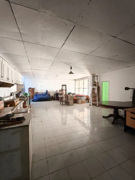 image RUMAH SIAP HUNI JL PROGO (4)