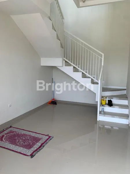 image RUMAH 2 LANTAI BARU SIAP HUNI DEKAT KAMPUS 3 UIN DAU MALANG (2)