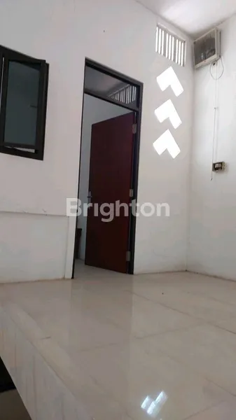 image RUMAH SIAP HUNI 2 LANTAI DI NGAGEL MADYA COCOK UNTUK KOS-KOS AN (5)