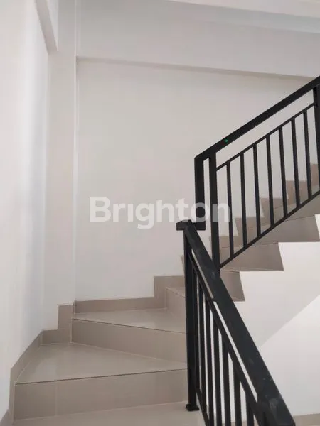 image RUKO AKASA BSD 2 LANTAI, DEKAT 3 AKSES TOL (3)