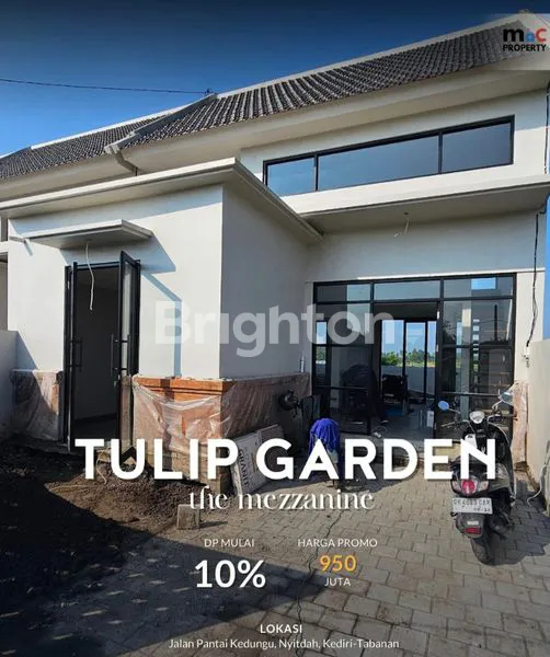 image RUMAH MODERN MEZANINE DI TULIP GARDEN BALI (1)