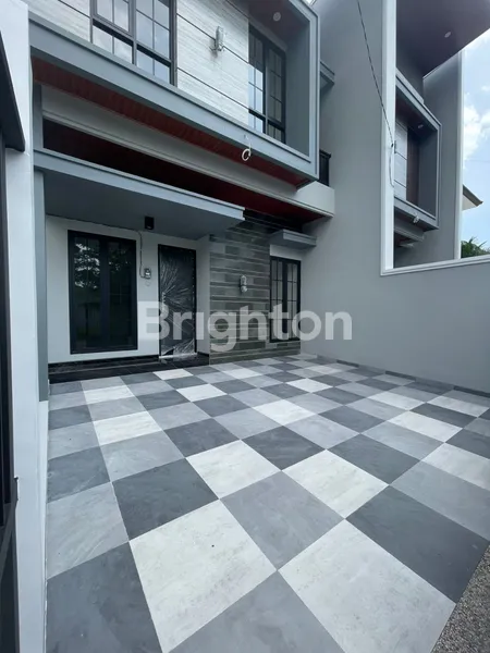 image RUMAH MANYAR JAYA SURABAYA MINIMALIS ROW JALAN 4 MOBIL (3)