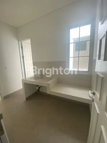 image RUMAH EKSLUSIF DAN LOKASI STRATEGIS PERUMAHAN SUVARNA SUTERA, CIKUPA TANGERANG. (8)