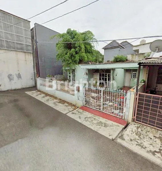 image PERUMAHAN TAMAN MERUYA ILIR MERUYA UTARA KEC. KEMBANGAN JAKARTA BARAT RUMAH TUA HITUNG TANAH HADAP TIMUR ROW JALAN 2 MOBIL DEKAT TOL MERUYA (1)