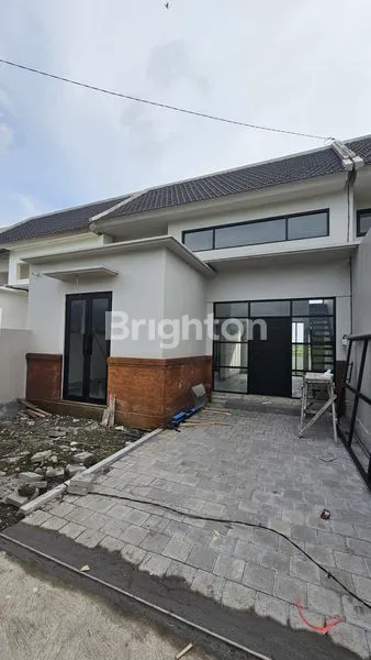 image RUMAH MODERN MEZANINE DI TULIP GARDEN BALI (2)