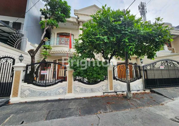 image RUMAH MEWAH 2 LANTAI DI TAMAN RATU, LT 252M² (1)