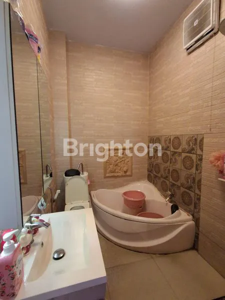 image RUMAH STRATEGIS DEKAT RS & KAMPUS AWALBROS (8)