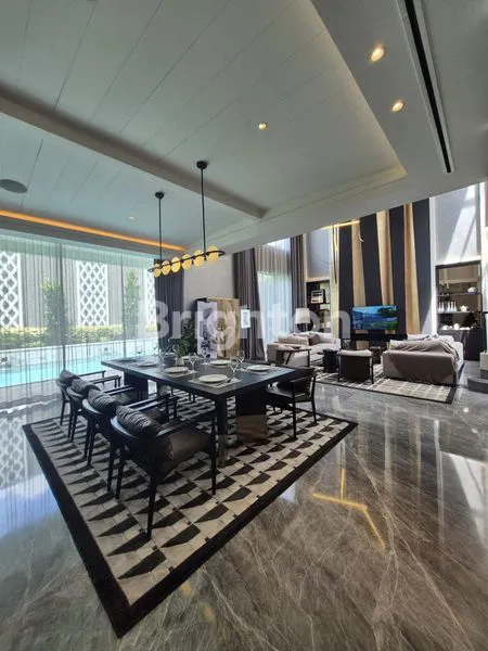 image RUMAH SULTAN ALAM SUTERA LEBAR 14 METER! ADA SKYLIGHT MEWAH & FULL MARMER. (3)