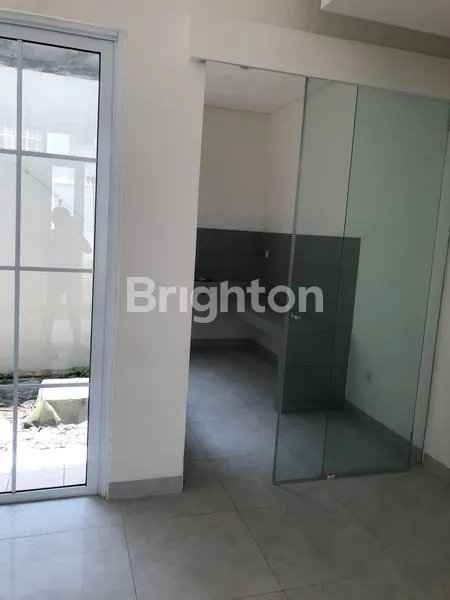 image DISEWAKAN RUMAH SEMI VILLA DI KOMPLEK ELIT DAERAH SWANCITY TANGERANG  (3)