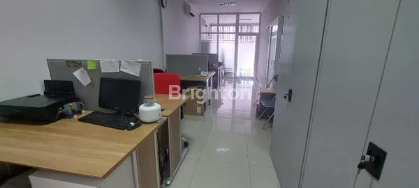 image RUKO 3 LT KONDISI BAGUS, DITENGAH KOTA SEMARANG, BEBAS BANJIR (2)