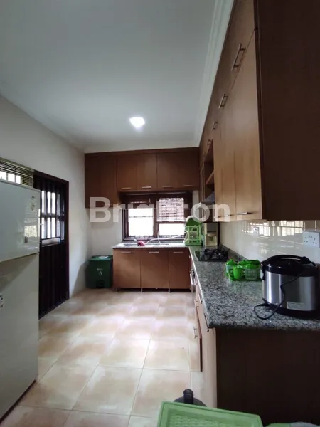 image RUMAH 2 LANTAI SIAP HUNI, FURNISHED, RAPI DAN TERAWAT DI BEVERLY GARDEN, BATAM (4)