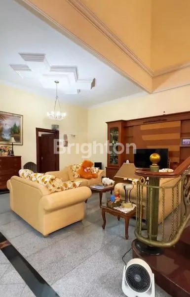 image RUMAH MEWAH PAKUWON CITY SURABAYA TIMUR  STRATEGIS DEKAT KAMPUS ITS (8)