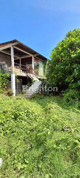 DIJUAL MURAHHHH HITUNG TANAH BARANG LANGKA DI JALAN RAYA NGINDEN SEMOLO