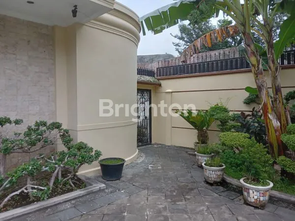 image RUMAH MEWAH JALAN JUANDA (8)