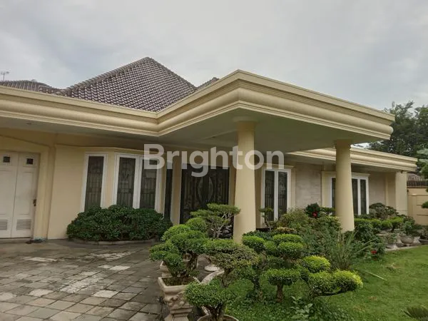 image RUMAH MEWAH JALAN JUANDA (1)