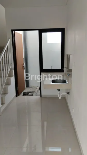 image RUMAH BARU GRESS DI PERUMAHAN GRAND ESTATE MARINA CITY GRESIK (2)
