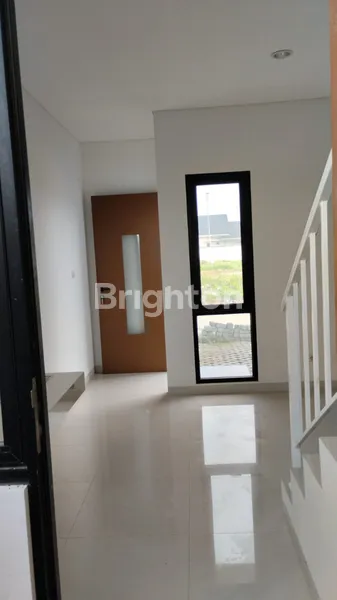 image RUMAH BARU GRESS DI PERUMAHAN GRAND ESTATE MARINA CITY GRESIK (5)