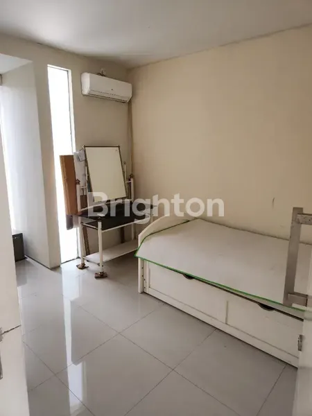 image RUMAH DENGAN KOLAM RENANG DI CITRALAND SOMERSET DEKAT LAKARSANTRI, DEKAT GWALK, DEKAT MENGANTI  (6)