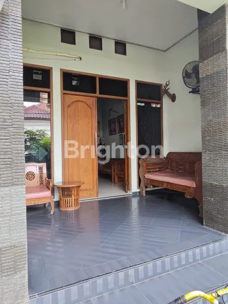 image MILIKI HUNIAN SIAP HUNI  NYAMAN RUMAH 4 KT LUAS  250M SHM LOKASI STRATEGIS DEKAT SEKOLAH DAN KULINER  (2)