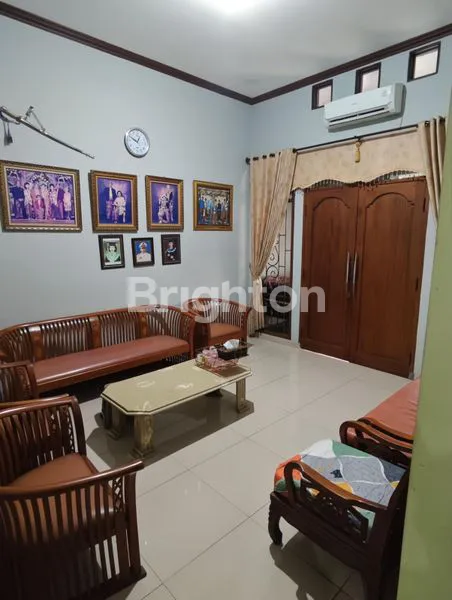 image MILIKI HUNIAN SIAP HUNI  NYAMAN RUMAH 4 KT LUAS  250M SHM LOKASI STRATEGIS DEKAT SEKOLAH DAN KULINER  (3)