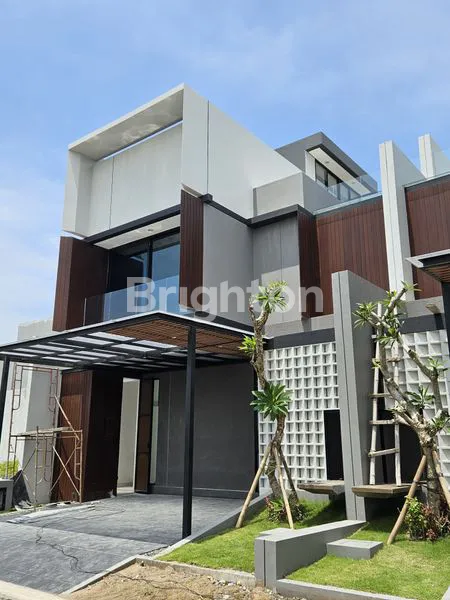 image RUMAH NEW GRESS DEMPSEY HILL CITRALAND 3 LANTAI LAKE VIEW WITH ROOFTOP  (1)