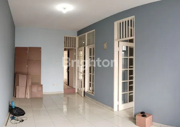 image RUMAH MEWAH LT 310 LB 160 DI KEMANG BEKASI (6)