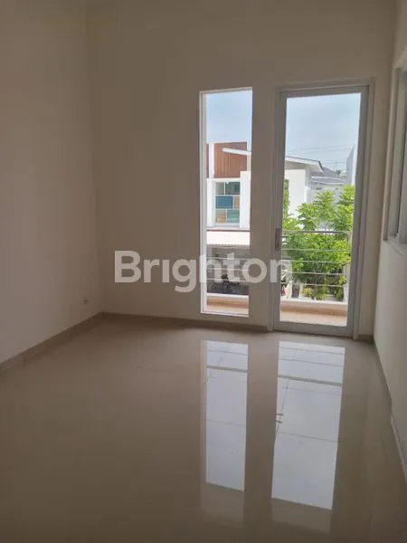 image RUMAH DI ROYAL RESIDENCE CLUSTER GREENWICH  (3)