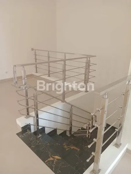 image  RUMAH ROYAL RESIDENCE DEKAT PAKUWON MALL, DEKAT GRAHA FAMILI LOOPS, DEKAT KAMPUS UNESA LIDAH (2)