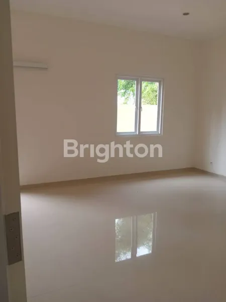 image  RUMAH ROYAL RESIDENCE DEKAT PAKUWON MALL, DEKAT GRAHA FAMILI LOOPS, DEKAT KAMPUS UNESA LIDAH (1)