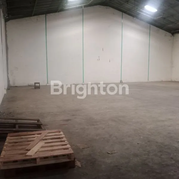 image GUDANG ANTROPOLIS SIAP HUNI LANTAI COR (1)