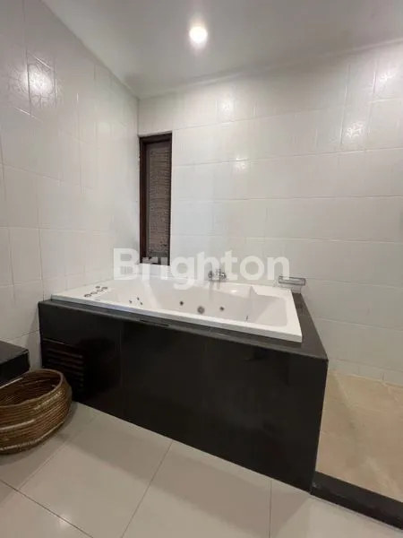 image VILLA MODERN KLASIK, 5 BR DI DREAM LAND (5)