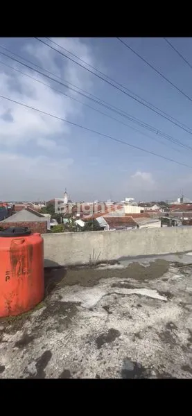 image DIJUAL KOST EKSKLUSIF 3 LANTAI FULL TERISI + RUKO USAHA LOKASI PREMIUM BANDUNG (5)