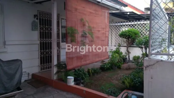 image RUMAH STRATEGIS DI SURABAYA BARAT (2)