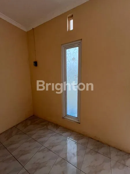 image KONTRAKAN 3 PETAK LOKASI STRATEGIS DEKAT VILLA PERTIWI DEPOK (7)