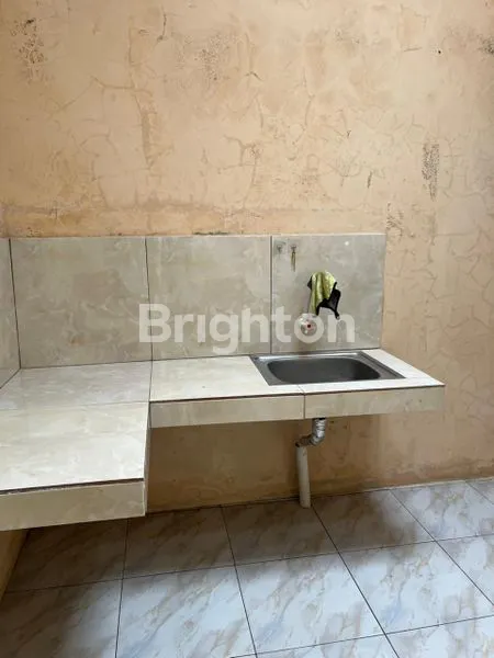 image KONTRAKAN 3 PETAK LOKASI STRATEGIS DEKAT VILLA PERTIWI DEPOK (8)