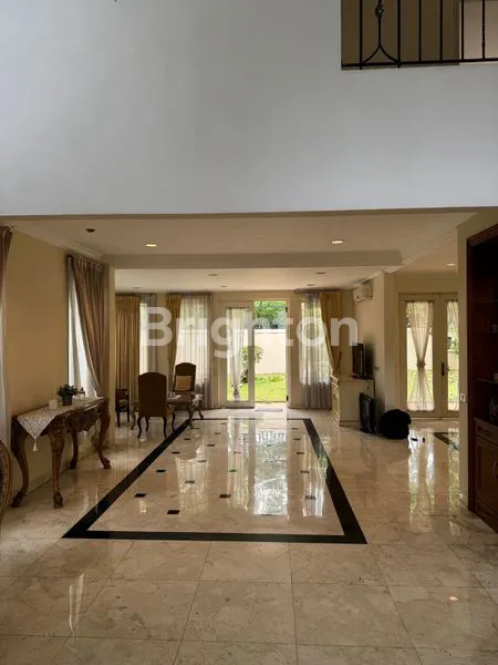 image RUMAH MEWAH TAMAN BEVERLY GOLF LIPPO KARAWACI (1)
