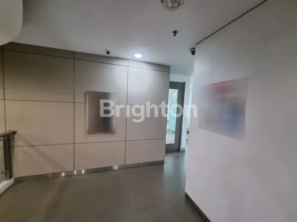 image DIJUAL RUKO GANDENG HOEK 3 LANTAI  JL BOULEVARD BARAT KELAPA GADING JAKARTA UTARA (6)