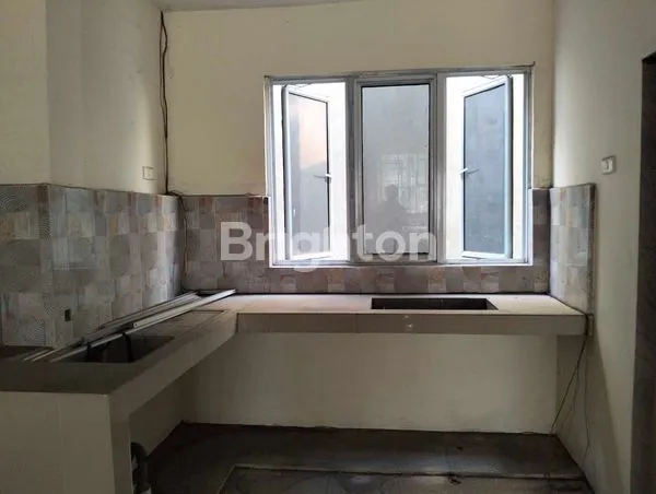 image RUKO 4 LANTAI STRATEGIS DI JL SUTOMO MEDAN (4)